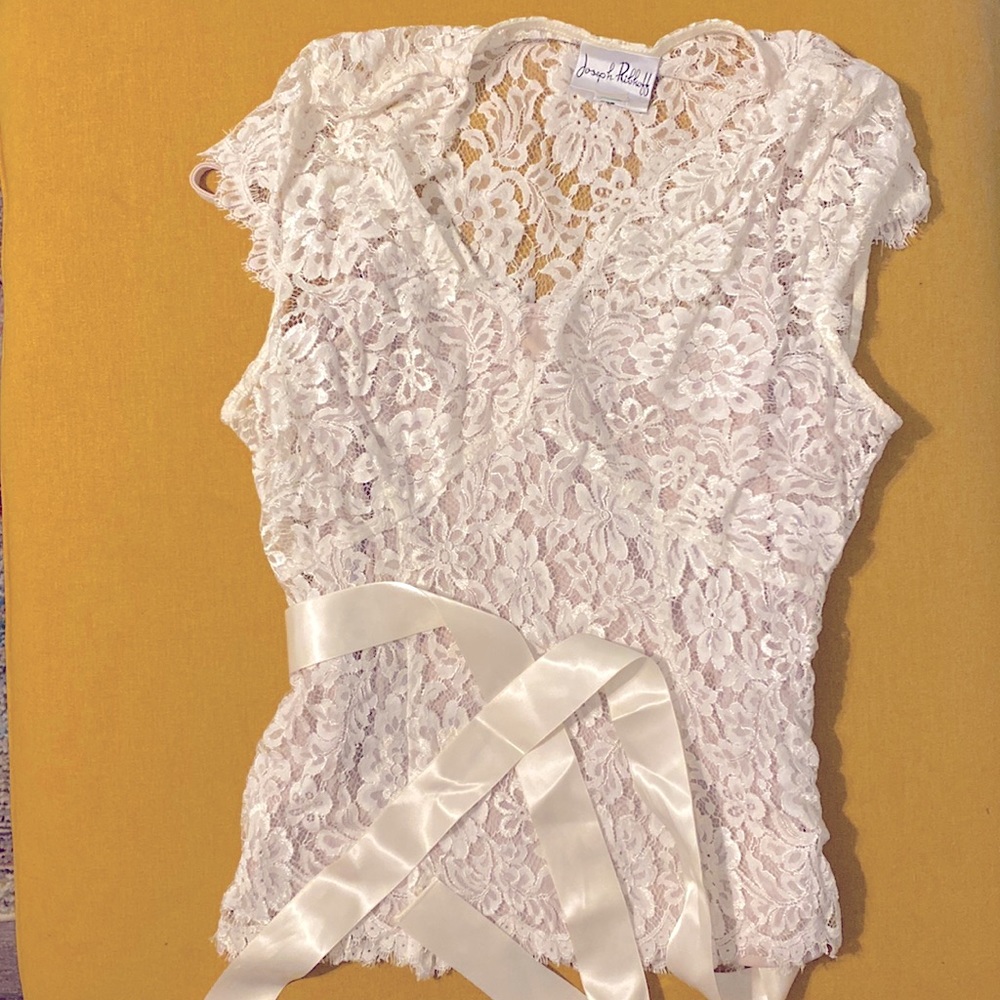 White Lace Joseph Ribkoff blouse. Like new!